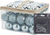 Boules de Noël - 48x pcs - bleu glacier - 6 cm - plastique - avec crochets pour boules de Noël argentés