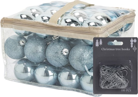 Kerstballen - 48x st - ijsblauw - 6 cm - kunststof - met kerstbalhaakjes zilver