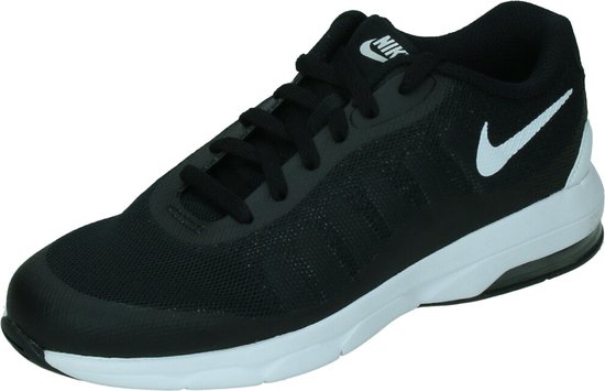 Nike air max invigor in de kleur zwart.