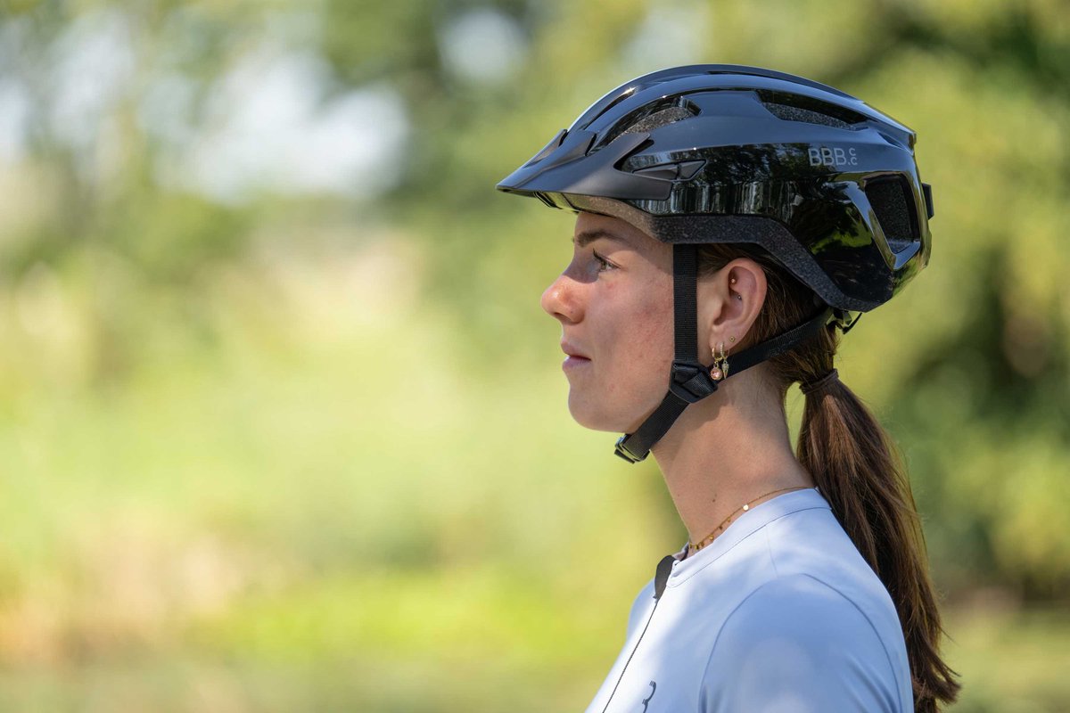 BBB Cycling Racefiets Helm - Large: 58 - 62 CM - Wielrennen, MTB & Stadfiets - Wasbare Padding - Met Bevestiging Achterlicht - Fietshelm Dames & Heren - Glanzend Zwart - Condor 2.0 BHE-173 – foto 6