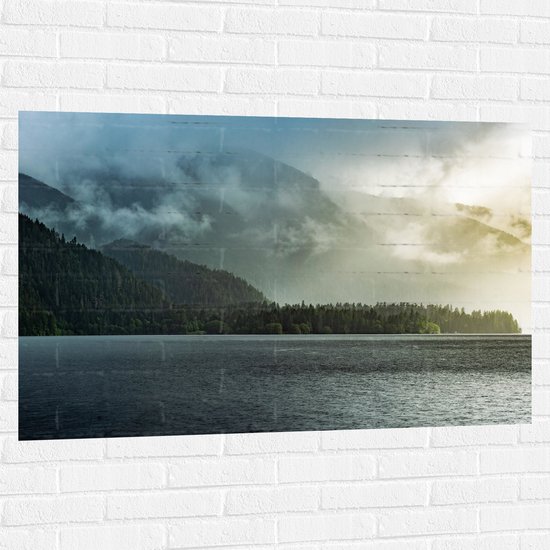 Muursticker - Mist - Wolken - Bomen - Bossen - Bergen - Zee - Water - Oceaan - 120x80 cm Foto op Muursticker