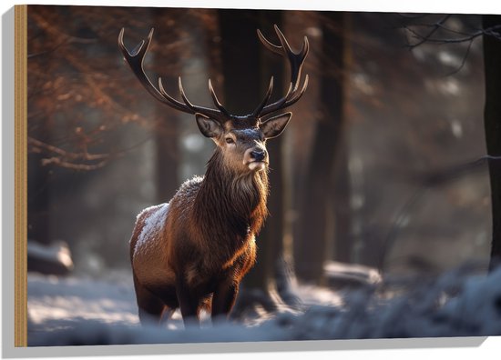 Hout - Besneeuwt hert in een bos in de winter - 75x50 cm - 9 mm dik - Foto op Hout (Met Ophangsysteem)