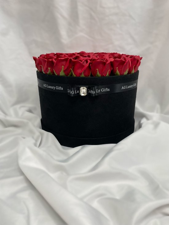 AG Luxurygifts rozen box - flower box - cadeau - rozen - for haar - soap roses - velvet - luxe - Valentijnsdag - Moederdag - cadeau box