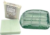 Blok zeep Matcha Thee 100gr met glazen zeephouder - Natuurlijke ingrediënten - Zeephouder mondgeblazen en van gerecycled glas - Gebaseerd op essentiële oliën uit Grasse - Huidverzorging geschenkset - Giftset