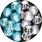 Kerstballen 24x st - mix zilver/ijsblauw - 6 cm - kunststof - kerstversiering