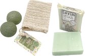 Konjac scrub - en reinigingssponsjes voor gezicht + zeepblok Matcha Thee 100gr - Natuurlijke ingrediënten - Zero waste