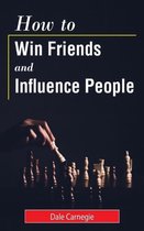 Boek kaft met de titel 'How to Win Friends and Influence People' en een afbeelding van een hand die een schaakstuk verplaatst.