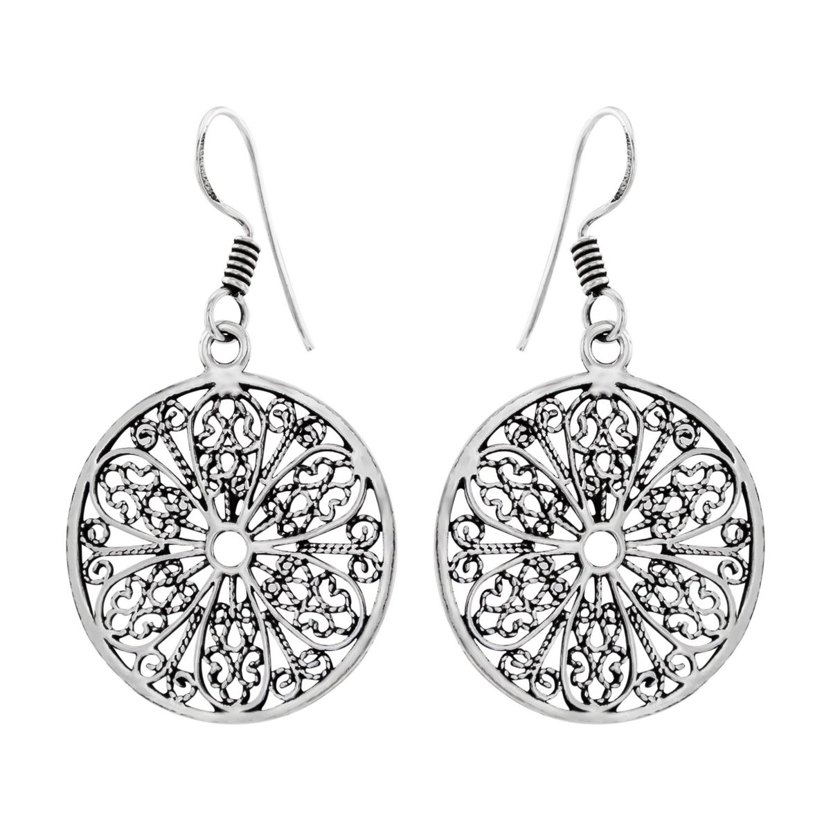 Zilveren oorbellen | Hangers | Zilveren oorhangers, sierlijk opengewerkte cirkel met bloemdetail