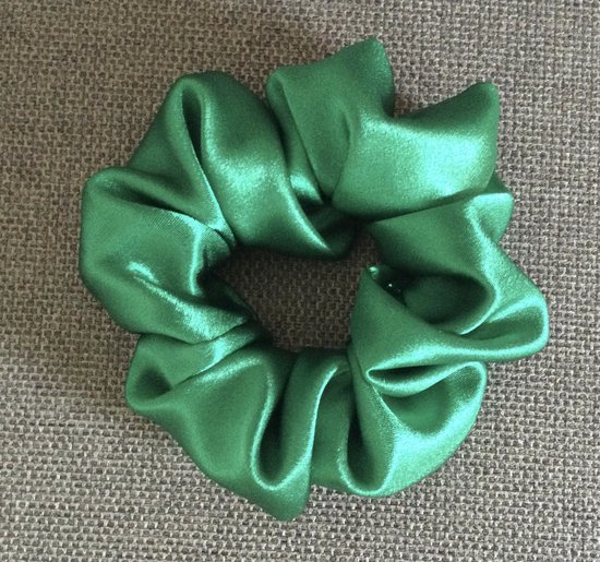Scrunchie XL satijn groen - handmade