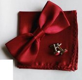 Luxe vlinderstrik inclusief pochette en manchetknopen - Bordeaux rood - luxe - vlinderdas - strik - strikje - pochet - heren