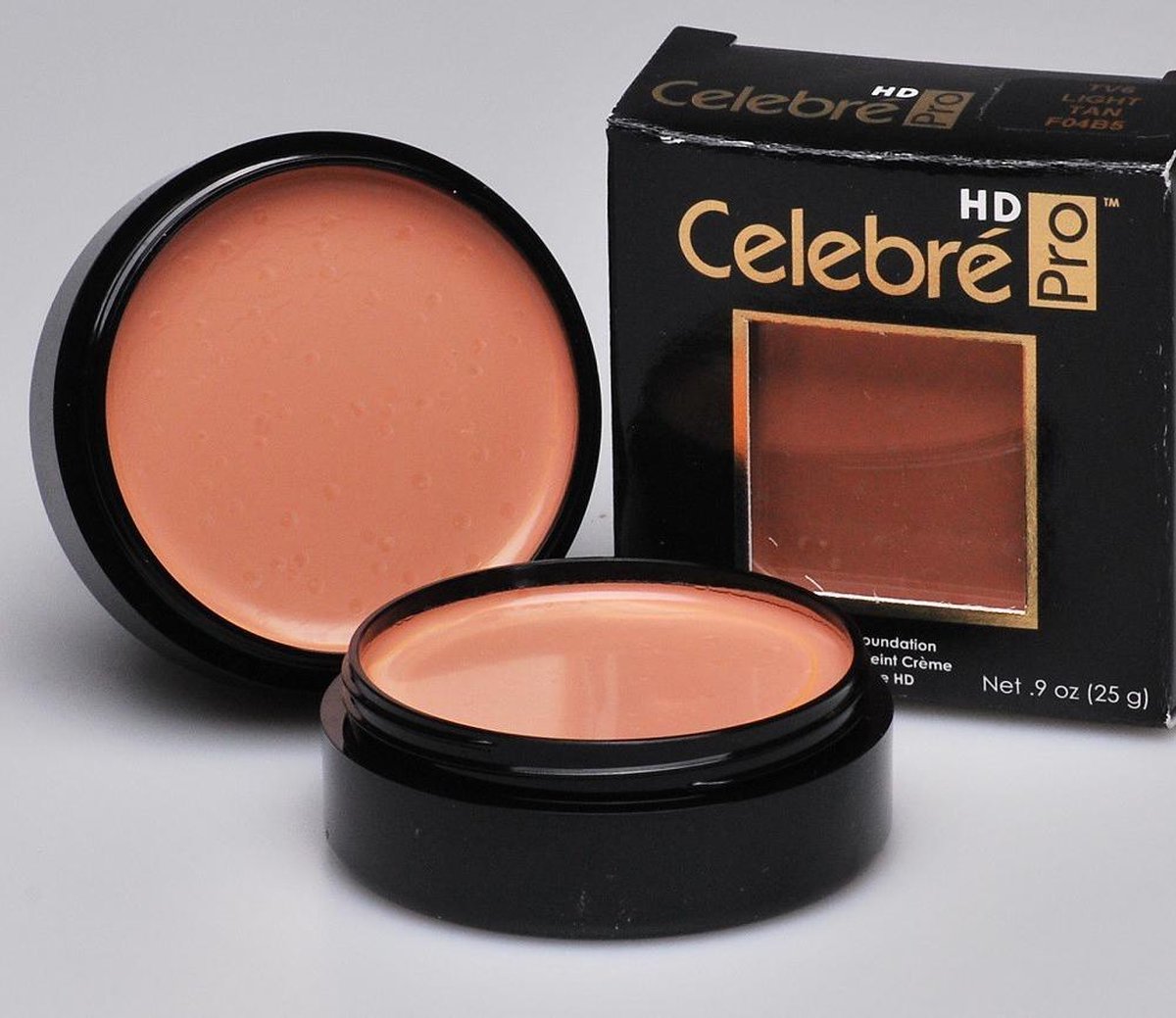 mehron Celebre Pro-HD Pressed Powder Foundation - Light 2 main image 0