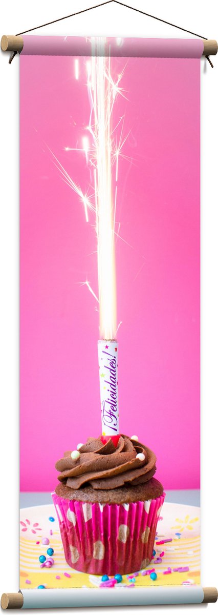 Textielposter - Verjaardagscupcake met Chocolade Topping en Fontein - 30x90 cm Foto op Tex