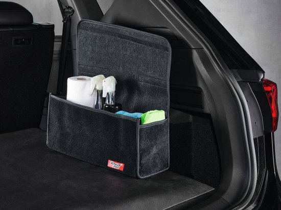 Zwarte kofferbak organizer met 'Ultimate Speed' logo, open met toiletrol en spuitbussen. Afmetingen ca. 50x16x21 cm.