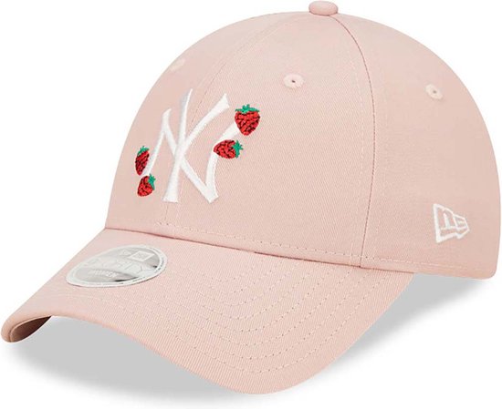 New York Yankees Womens Strawberry Pink 9FORTY Adjustable Cap