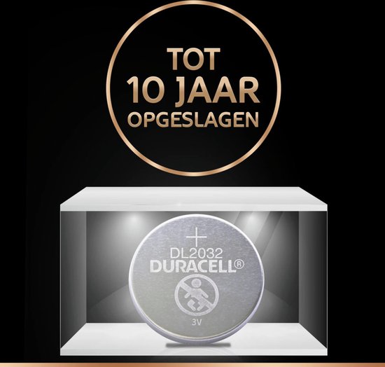 Duracell DL2032 batterij op een display, met tekst 'Tot 10 jaar opgeslagen'.