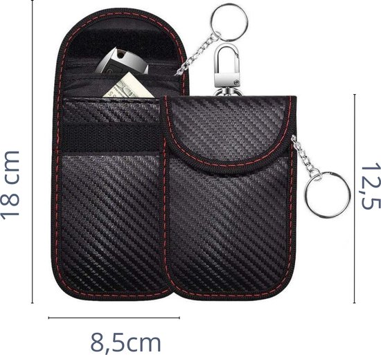 Afmetingen 18x8,5cm en 12,5x8,5cm. Zwarte hoes met carbonlook en rode stiksels.