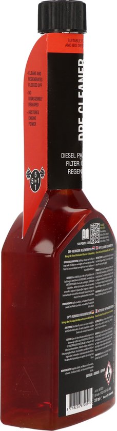 Zijaanzicht van een fles rode DPF reiniger. Label met gebruiksaanwijzing in meerdere talen. "DPF Particulate Filter Cleaner Regenerator".