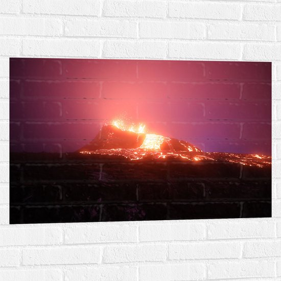 Muursticker - Vulkaan - Vuur - Heet - Lava - Kleuren - 90x60 cm Foto op Muursticker