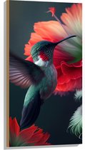 Hout - Close-up van Kolibrie Vliegend bij Rode Bloeiende Bloemen - 50x100 cm - 9 mm dik - Foto op Hout (Met Ophangsysteem)