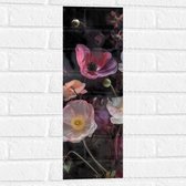 Muursticker - Boeket van Stilleven in Witte en Roze Kleuren - 20x60 cm Foto op Muursticker