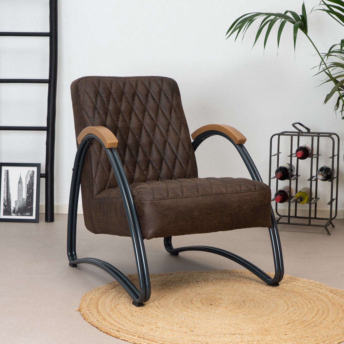 Chaise de salle à manger industrielle en éco-cuir noir - Livin24