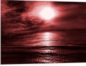 PVC Schuimplaat - Rode Gloed in de Lucht boven Kalme Zee - 100x75 cm Foto op PVC Schuimplaat (Met Ophangsysteem)