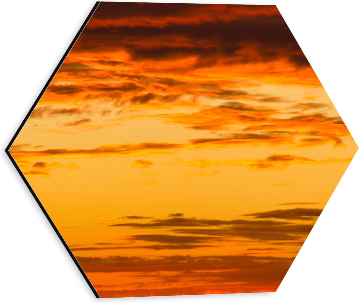 Dibond Hexagon - Oranje Gloed over de Sluierbewolking in de Lucht - 30x26.1 cm Foto op Hexagon (Met Ophangsysteem)