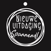 Luxe Bloemenkaartje - Cadeaukaartje - Label - Wenskaartje - 7x7cm - Zwart - Nieuwe Uitdaging - 20 Stuks - Met Boorgaatje