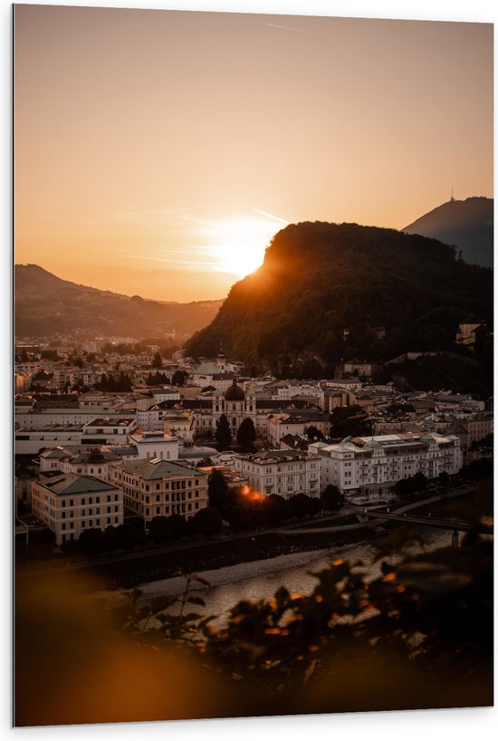 Dibond - Bergen - Water - Zonsondergang - Planten - Bomen - Huizen - Gebouwen - 80x120 cm Foto op Aluminium (Met Ophangsysteem)