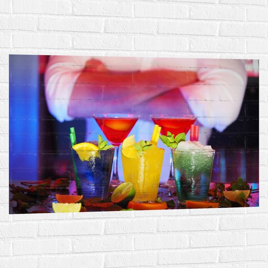 Muursticker - Diverse Cocktails met Stukjes Fruit - 105x70 cm Foto op Muursticker