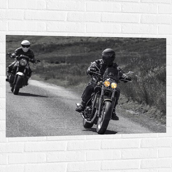 Muursticker - Twee Motorrijders tijdens Rondje Rijden - 105x70 cm Foto op Muursticker