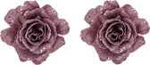 2x stuks decoratie bloemen roos roze glitter op clip 10 cm - Decoratiebloemen/kerstboomversiering/kerstversiering