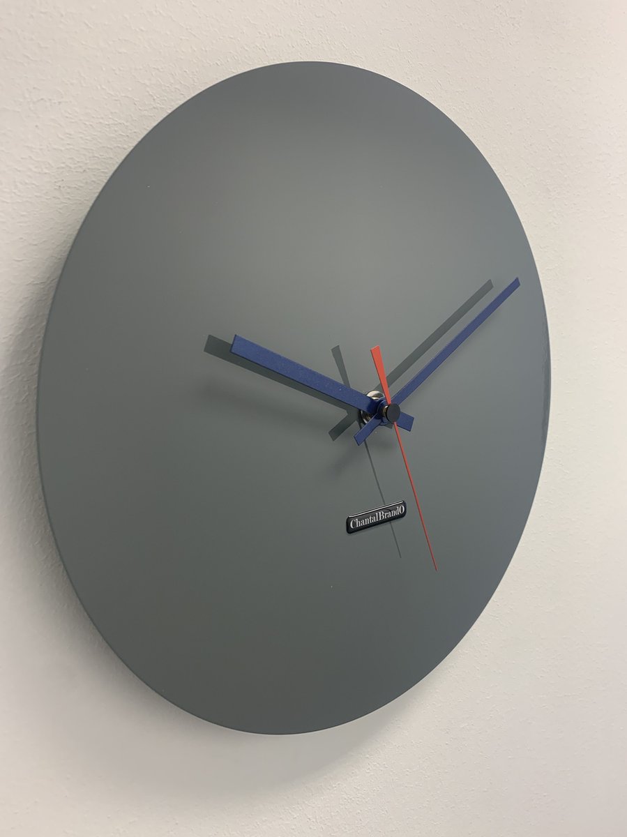 Wandklok CHANTALBRANDO -- MOONTAN GREY NARDO -- MODERN DESIGN -- MADE IN HOLLAND