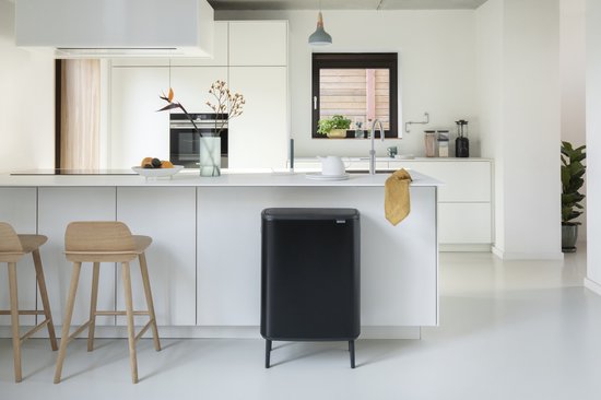 Brabantia Bo Touch Bin poubelle 3 x 11 litres avec 3 seaux intérieurs synthétiques - Mineral Concrete Grey