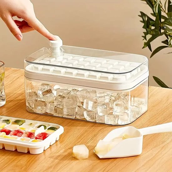Siliconen ijsblokjesvormen met deksel, grote vierkante whiskyijsvormen voor cocktails, Old Fashioned & Smoothies, verpakking van 3 BPA-vrije ijsblokjesschalen met gemakkelijk te activeren voor de