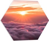 PVC Schuimplaat Hexagon - Zonsondergang - Wolken - Lucht - 50x43.5 cm Foto op Hexagon (Met Ophangsysteem)