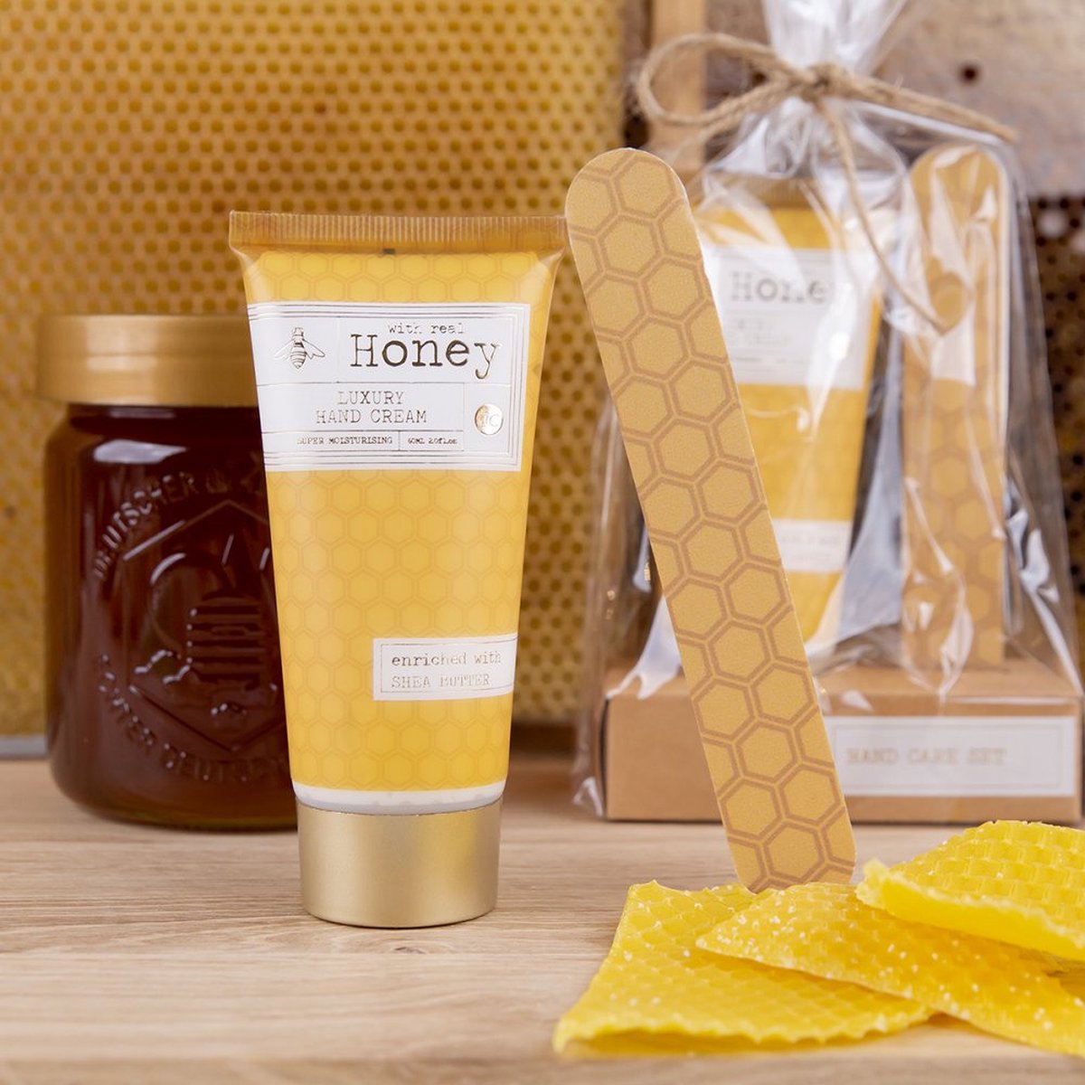 Goedkoopste Handcreme en Nagelvijl - Handverzorging - Hand Care Set - Honing en Shea boter - Cadeau Luxe Hand verzorging set - Cadeau set vrouw - Cadeau Vrouw