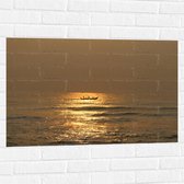 Muursticker - Oceaan - Zee - Bootje - Mensen - Zonlicht - 90x60 cm Foto op Muursticker