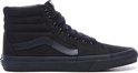 Zwarte Vans SK8-Hi sneaker met veters, een textiel bovenwerk en een kenmerkende leren zijstreep op een zwarte zool.