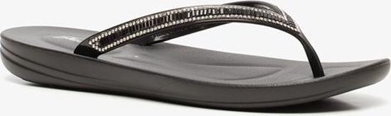 skechers poolside summer