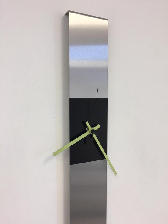 Wandklok SUMMIT BLACK & GREEN Modern Dutch Design