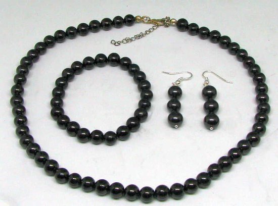 Shungiet ketting + armband + oorstekers met 8 mm parels