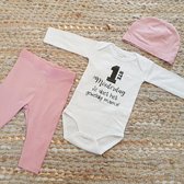 MM Baby rompertje met tekst eerste moederdag mama cadeau geboorte meisje jongen set met tekst aanstaande zwanger kledingset pasgeboren unisex Bodysuit | Huispakje | Kraamkado | Gif