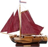 Decoratie miniatuur model Hollandse vissersboot met rode zeilen 25 cm - miniatuur boot/boten - de Botter