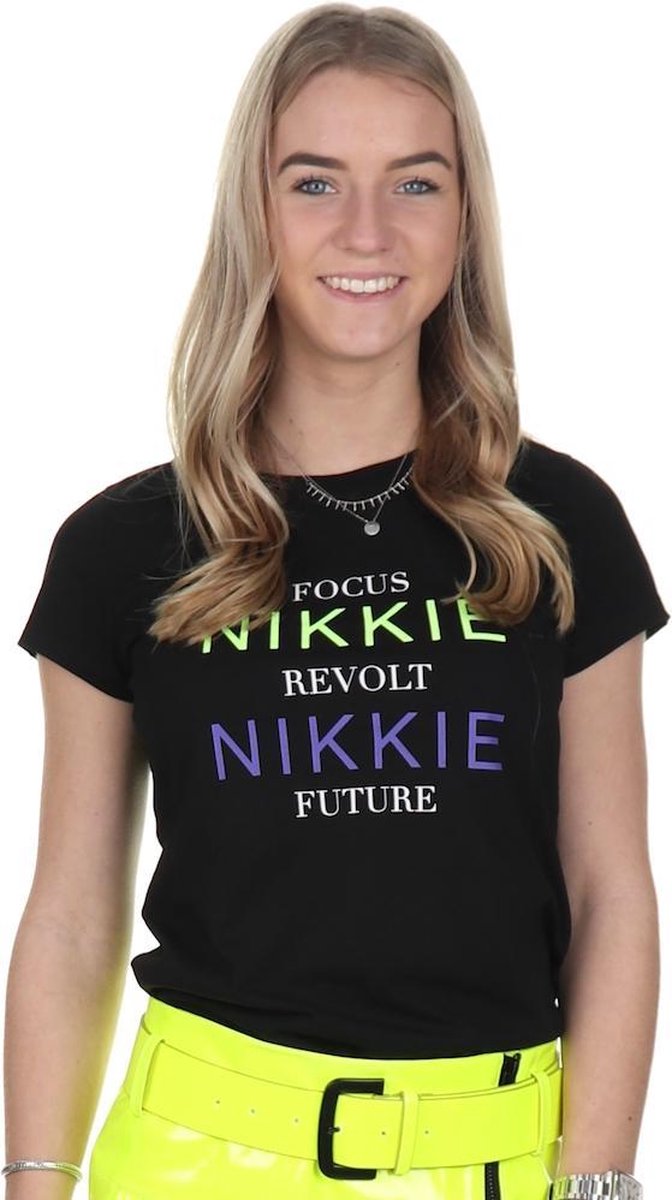 By Nikkie Plessen Revolt T-Shirt Black | bol.com