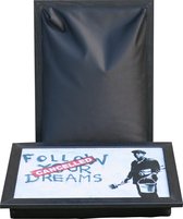 L-line by Jis Laptray, Schoottafel, Schootkussen, Laptoptafel, Dienblad met kussen Banksy Follow Your Dreams - 32,5x43 cm