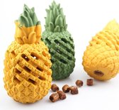 CoazyPet Ananas Snackbal – Geel/Groen - M - Snoepbal – Voerbal - Hondenspeeltjes