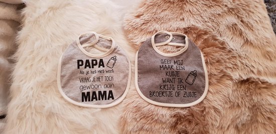 Foto: Set van 2 slabbetjes met tekst cadeau voor grote broer zus geef mij maar een kusje want ik krijg een broertje of zusje en papa als je het niet weet vraag je het toch gewoon aan mama zwangerschap aankondiging geboorte baby cadeau kraamcadaeu