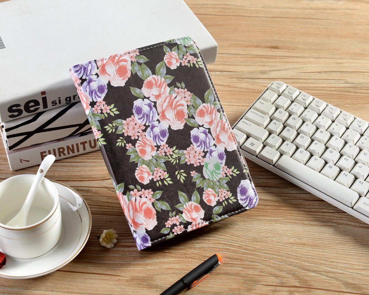 P.C.K. Hoesje/Boekhoesje/Bookcover/Bookcase/Book draaibaar zwart met roze en paarse bloemen print geschikt voor Samsung Galaxy TAB A T590 10.5 INCH (2018)