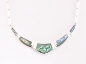 Zilveren collier met abalone schelp